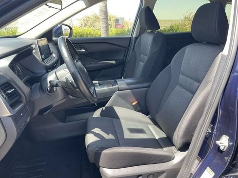 Used 2025 Nissan Rogue SV FWD image 18