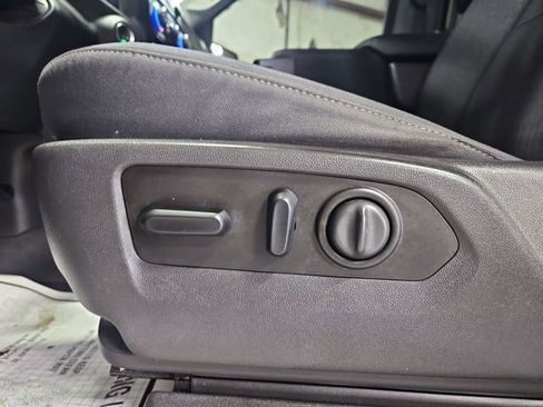 Used 2019 Chevrolet Silverado 1500 RST image 25