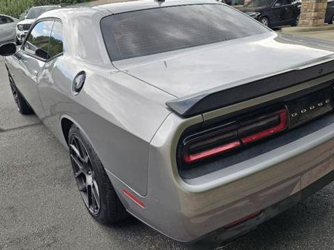 Used 2016 Dodge Challenger R/T RWD image 7