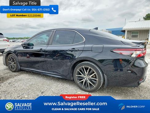 Used 2021 Toyota Camry SE w/ Convenience Package FWD image 3