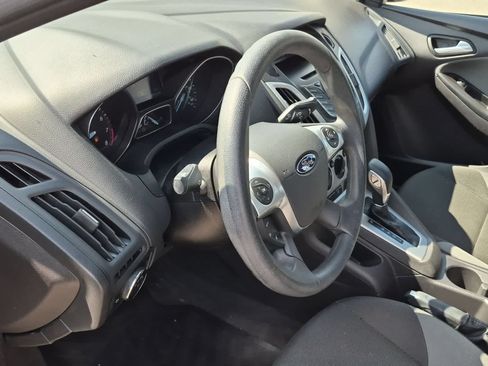 Used 2014 Ford Focus SE FWD image 10