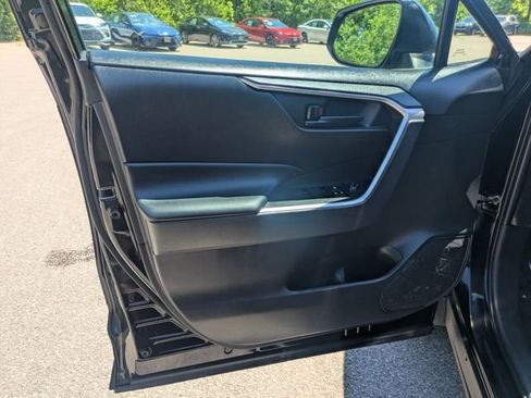Used 2023 Toyota RAV4 LE FWD image 18