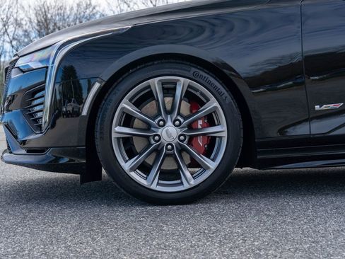 Used 2026 Cadillac CT4 V image 9
