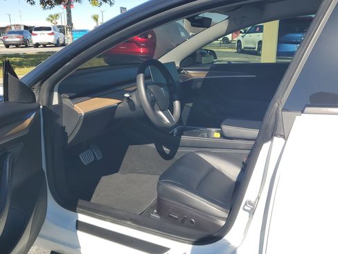 Used 2022 Tesla Model 3 Performance image 14