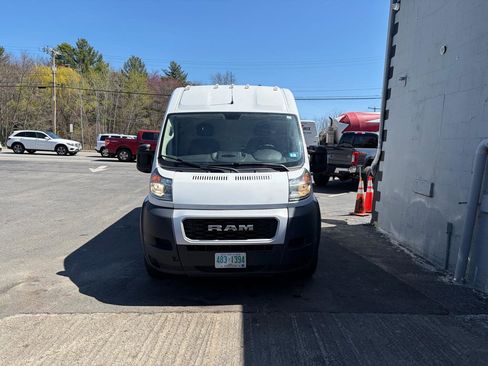 Used 2020 RAM ProMaster 2500 w/ Interior Convenience Group FWD image 3