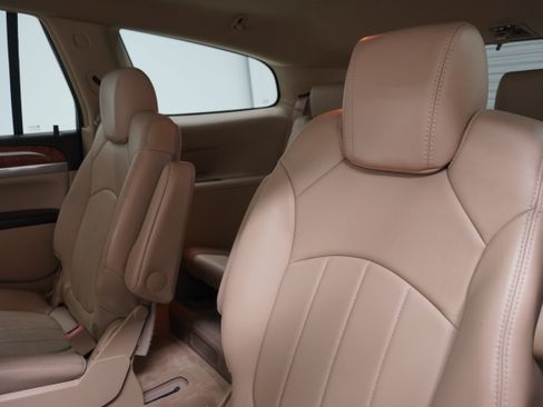 Used 2009 Buick Enclave CXL w/ Entertainment Package #3 FWD image 13