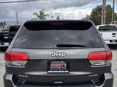 Used 2017 Jeep Grand Cherokee Limited w/ Luxury Group II image 3