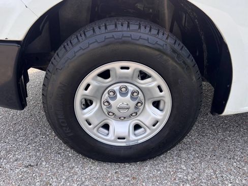 Used 2021 Nissan NV 2500 SV image 22