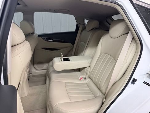 Used 2017 INFINITI QX50 2WD w/ Premium Plus Package image 33