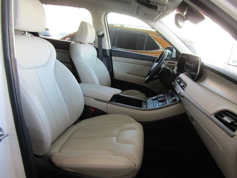 Used 2020 Hyundai Palisade SEL w/ Premium Package FWD image 12