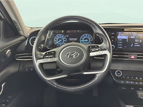 Used 2021 Hyundai Elantra SEL w/ Convenience Package image 12