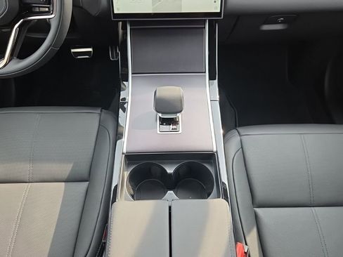 New 2026 Land Rover Range Rover Velar Dynamic SE image 23