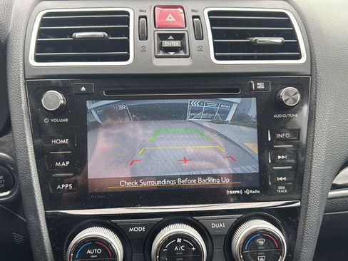 Used 2018 Subaru Forester 2.5i Touring AWD/4WD image 8