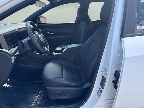 Used 2025 Hyundai Santa Cruz SEL FWD image 9