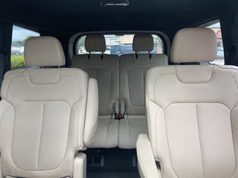 Used 2023 Jeep Grand Cherokee L Limited w/ Luxury Tech Group II AWD/4WD image 27