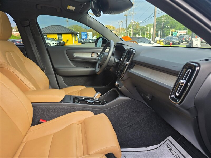 Used 2021 Volvo XC40 T5 Inscription w/ Advanced Package AWD/4WD image 17