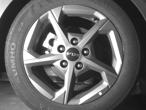 Used 2025 Kia K4 LXS image 15