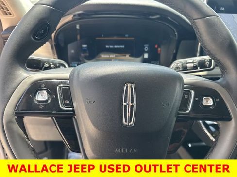 Used 2023 Lincoln Corsair FWD image 19
