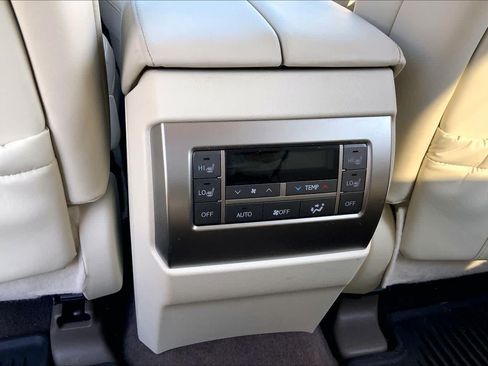 Used 2017 Lexus GX 460 Premium AWD/4WD image 34