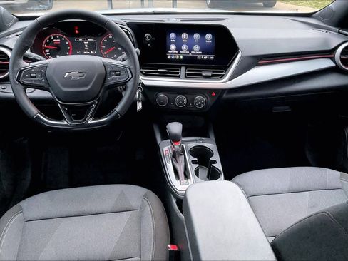 Certified 2025 Chevrolet Trax RS w/ Driver Confidence Package image 16