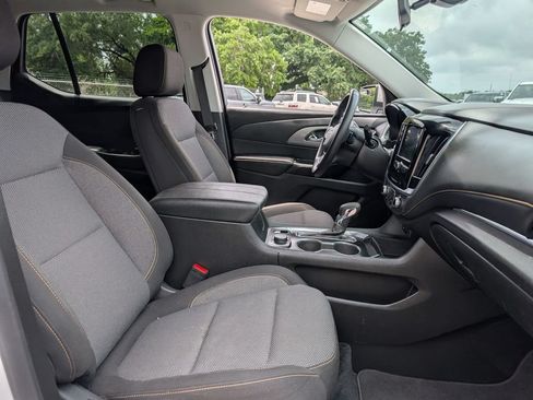 Used 2021 Chevrolet Traverse LT FWD image 31