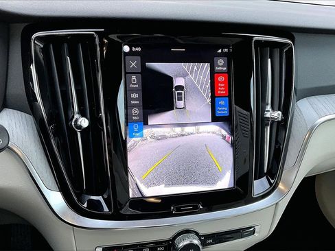 Certified 2026 Volvo V60 B5 Cross Country Plus w/ Protection Package Premier image 13