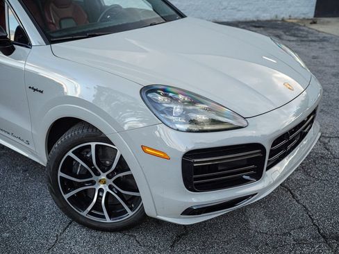 Used 2021 Porsche Cayenne Turbo S AWD/4WD image 7