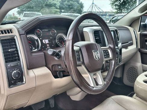 Used 2017 RAM 1500 Laramie RWD image 10