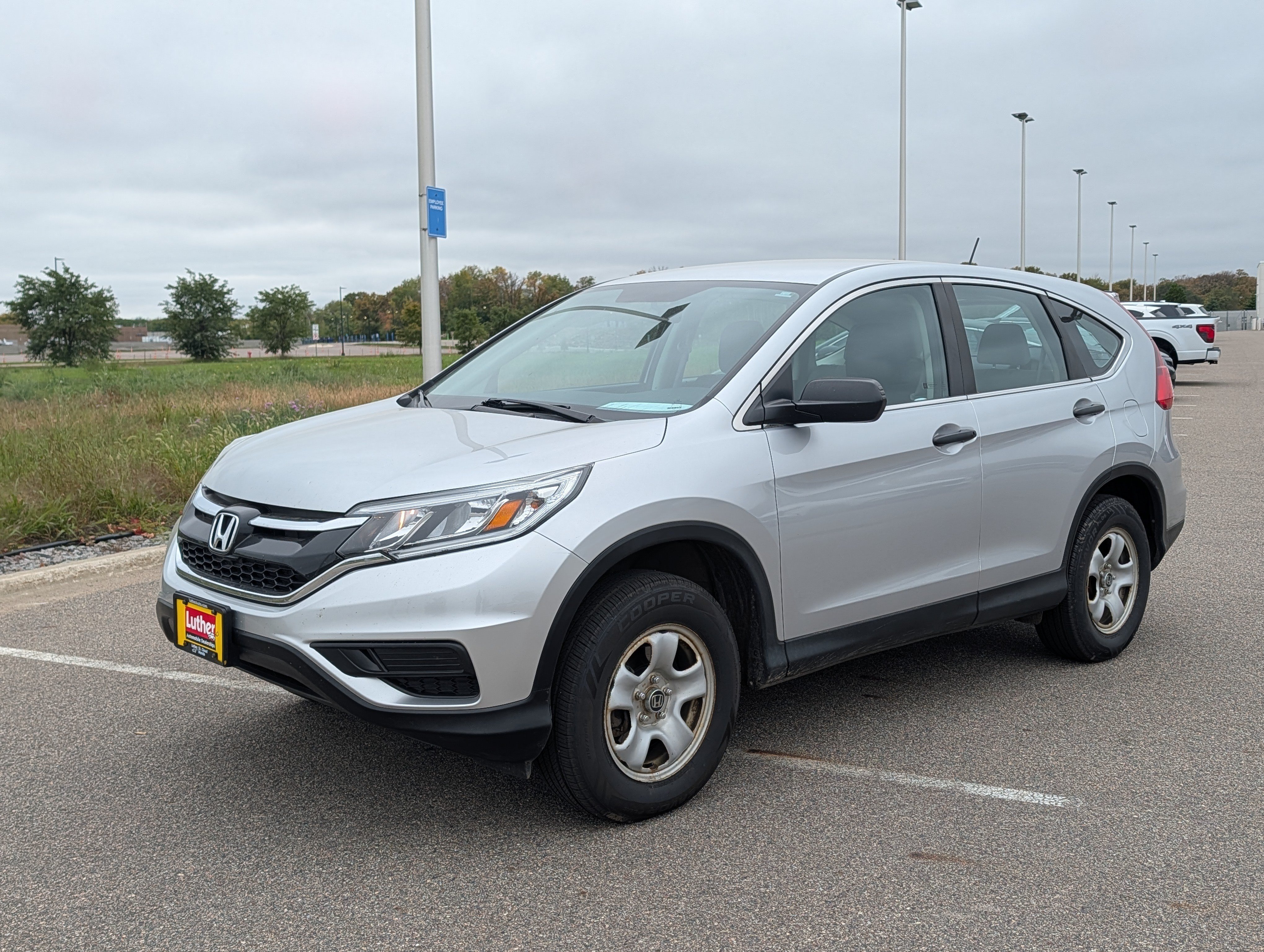 Used 2016 Honda CR-V LX image 2