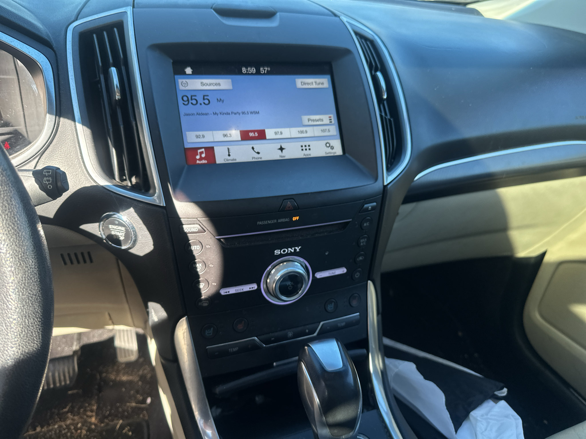 Used 2017 Ford Edge Titanium w/ Equipment Group 301A FWD image 28
