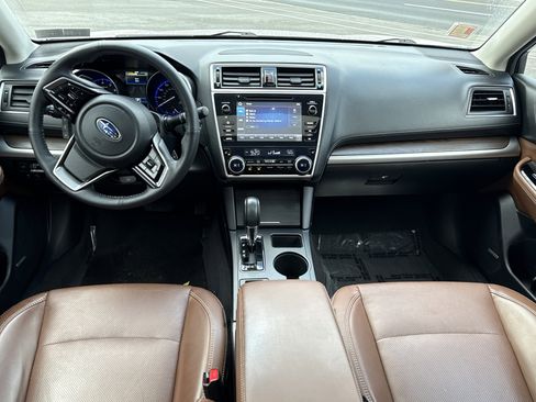 Used 2019 Subaru Outback 2.5i Touring image 14