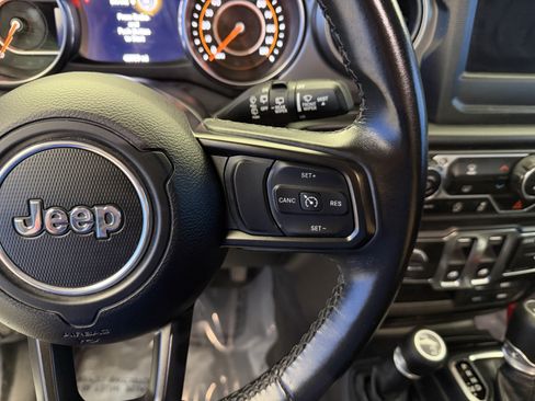 Used 2021 Jeep Wrangler Sport AWD/4WD image 16