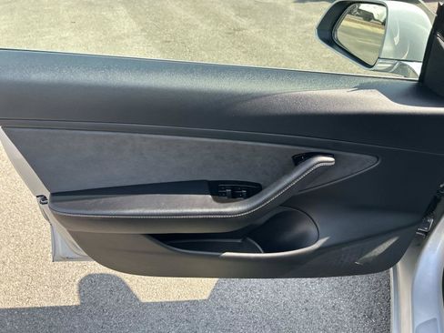 Used 2018 Tesla Model 3 Long Range AWD/4WD image 29