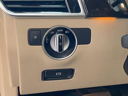 Used 2017 Mercedes-Benz GLS 450 4MATIC image 25