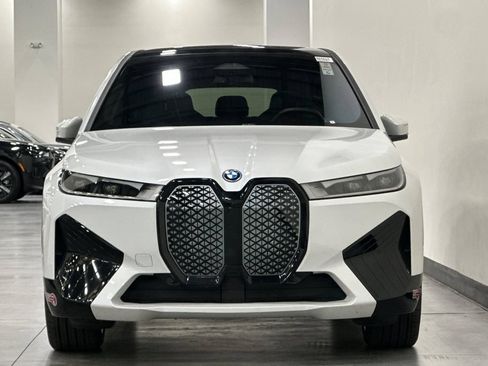 Certified 2024 BMW iX xDrive50 w/ Sport Package AWD/4WD image 9