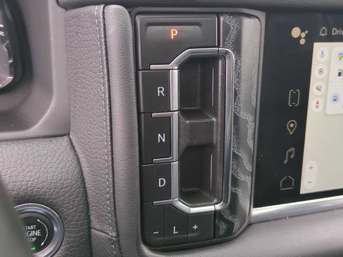 Used 2024 GMC Yukon XL Denali AWD/4WD image 21