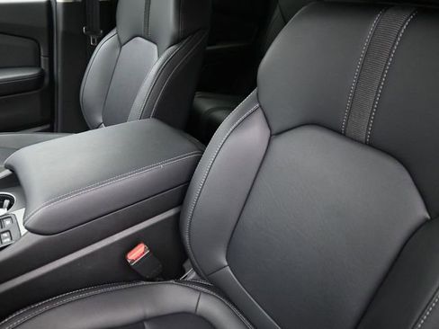 Used 2025 Honda Pilot EX-L image 17