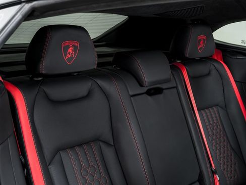 Used 2025 Lamborghini Urus S AWD/4WD image 36