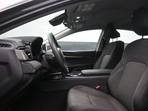 Used 2025 Toyota Camry Hybrid FWD image 10