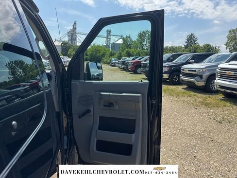 Used 2011 Ford E-150 and Econoline 150 Wagon RWD image 29
