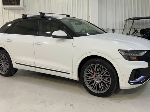 Used 2019 Audi Q8 Prestige image 3
