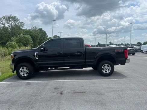 Used 2018 Ford F250 XL w/ STX Appearance Package AWD/4WD image 1