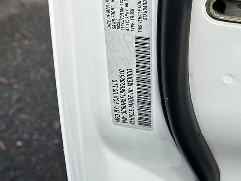 Certified 2024 RAM 2500 Laramie image 29