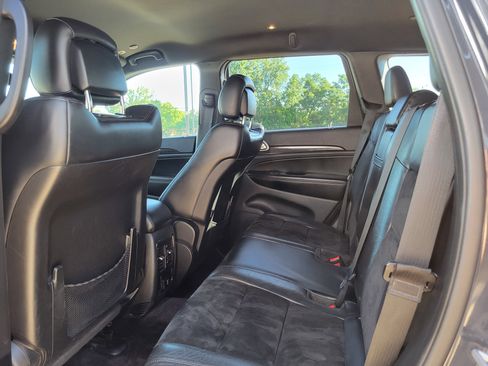 Used 2018 Jeep Grand Cherokee Altitude AWD/4WD image 20