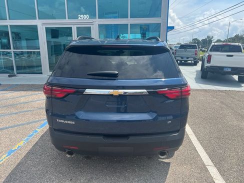 Used 2023 Chevrolet Traverse LT FWD image 6