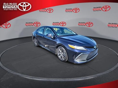 Used 2022 Toyota Camry XLE w/ Protection Package (Q2) (TMS) FWD image 2