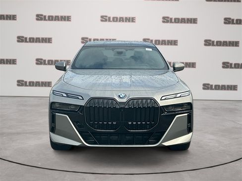 New 2026 BMW 750e xDrive image 8