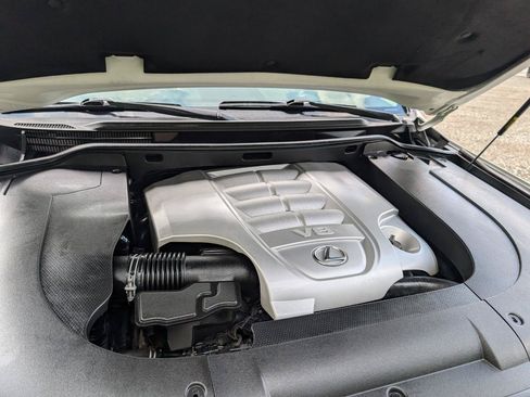 Used 2014 Lexus LX 570 4WD image 26