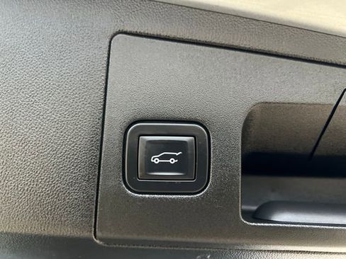 Used 2025 Cadillac XT5 Premium Luxury image 20