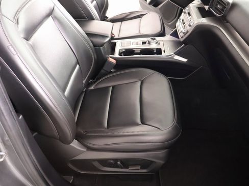 Used 2023 Ford Explorer XLT w/ Equipment Group 202A image 14